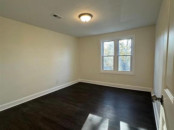 3rd image of 6190 Grayton St