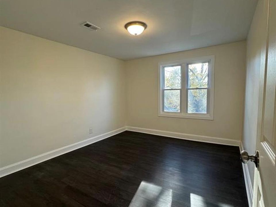 6190 Grayton St, photo 3