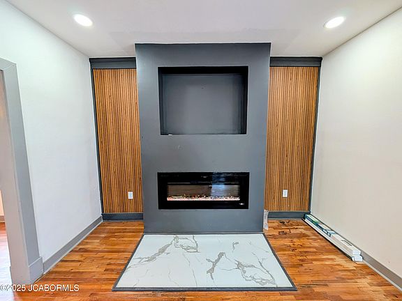5th image of 1104 E Dunklin St