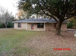 1411 Meadowbrook Ave, Columbia, MS 39429