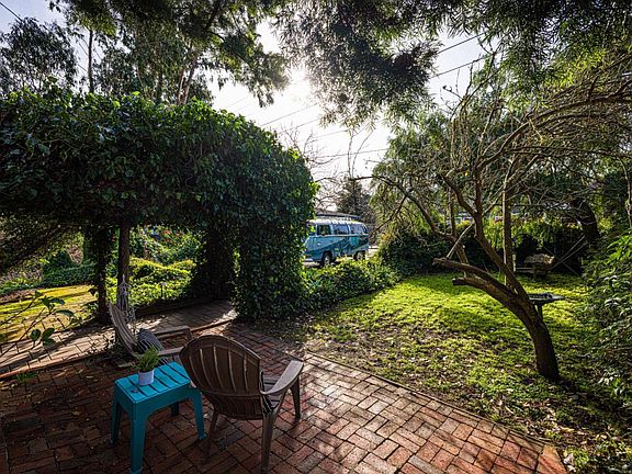 4th image of 611 San Benito St