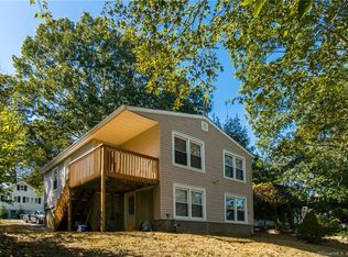 226 Vauxhall St, New London, CT 06320