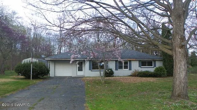 57571 Walnut St photo 1