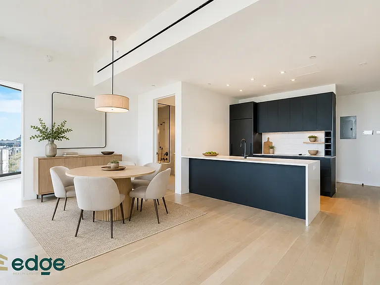 329 Broadway #603 — Photo 2
