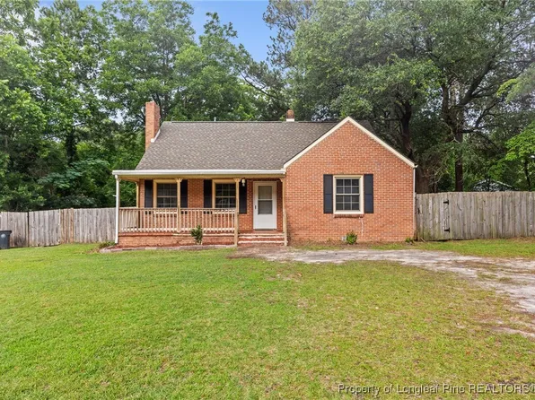 212 Roberts St, Raeford, NC 28376