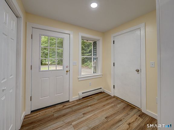4th image of 280 Merrow Road