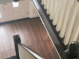 162 Canterbury St APT 1, Worcester, MA 01603