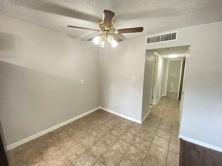 320 Lakeview St #207 — Photo 7