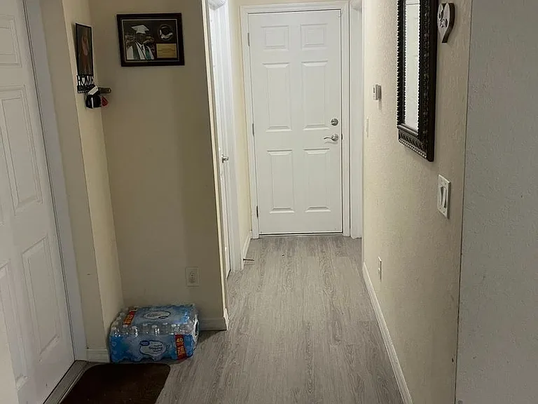 2054 Detroit Dr — Photo 2
