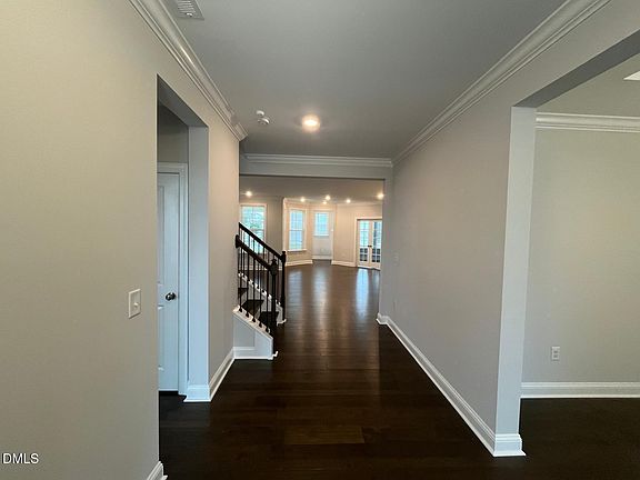 5th image of 3011 Early Planting Ave