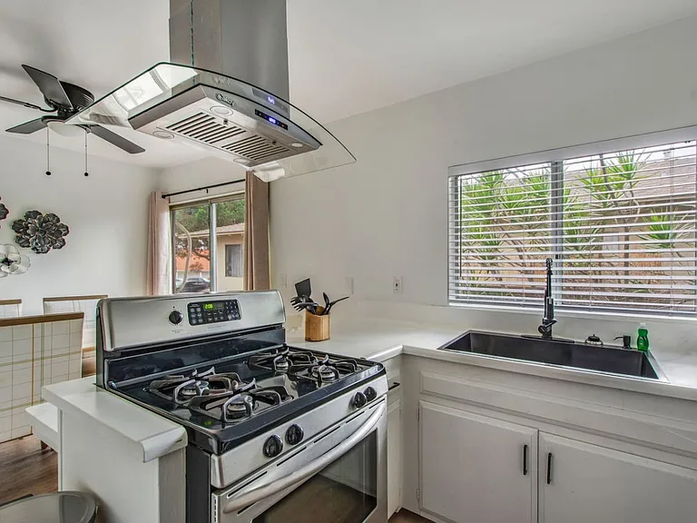 3720 S Marine St #3 — Photo 7