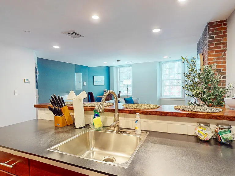 15 Union St #2 — Photo 11