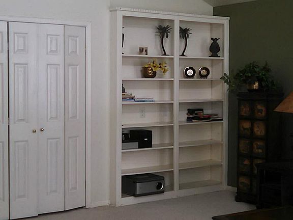 4th image of 15811 Laurel Heights Dr