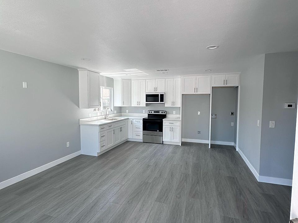 1st image of 221 Lemon St #3