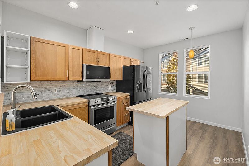 3rd image of 6231 S 233rd Street #25-2