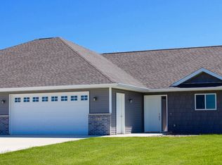 631 4th Ave SW, Blooming Prairie, MN 55917