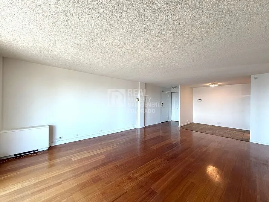 Comfortable Condo Living in Denver — Photo 4