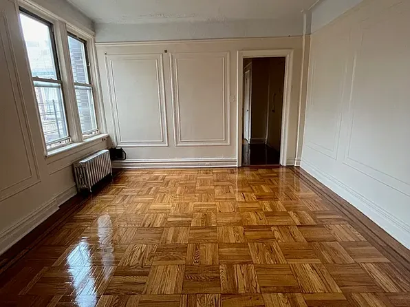 1122 New York Avenue image 1 of 8