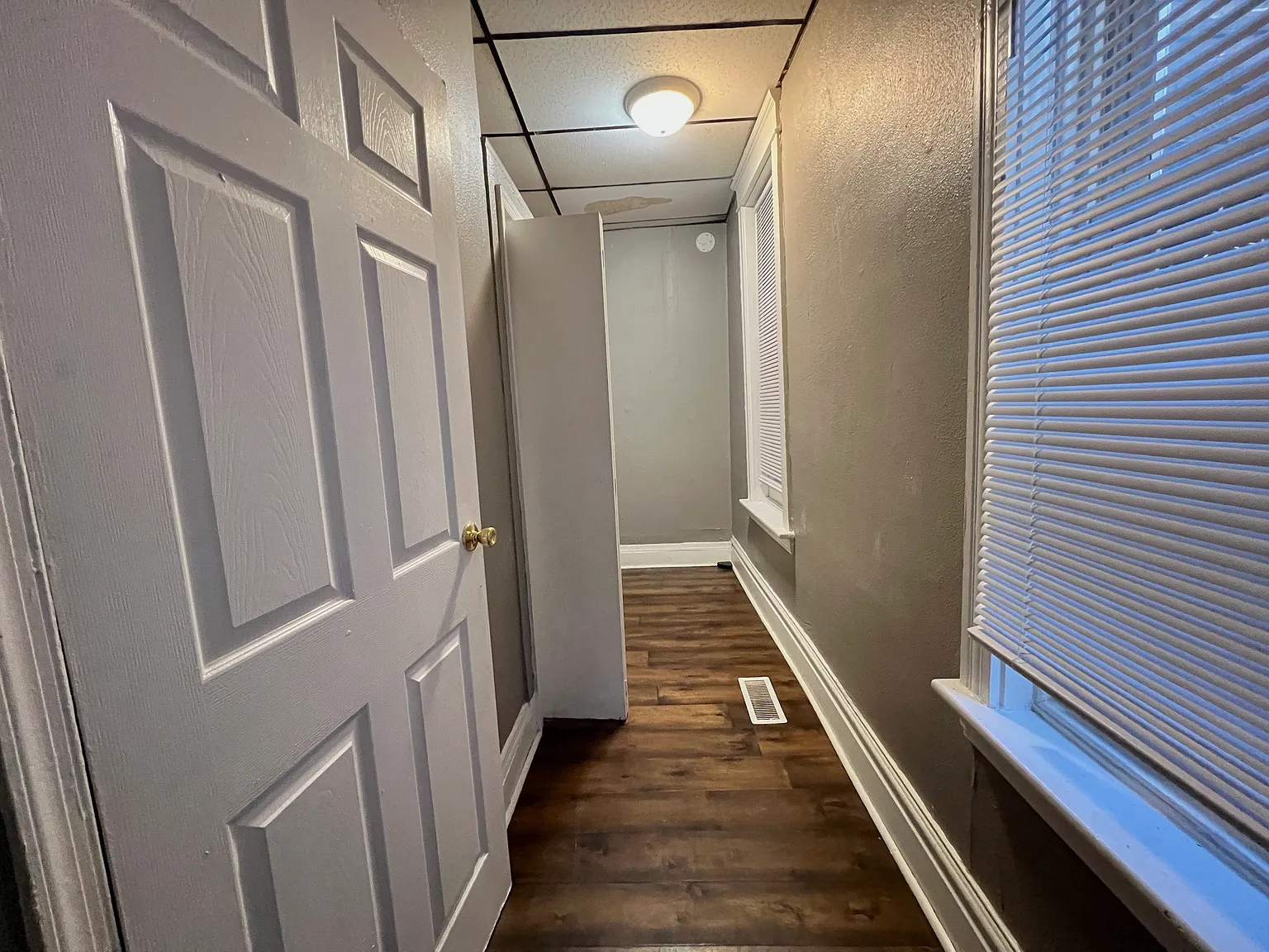 2546 Lexington St — Photo 4