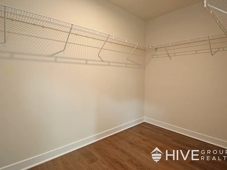 3790 Mayfield Rd — Photo 18