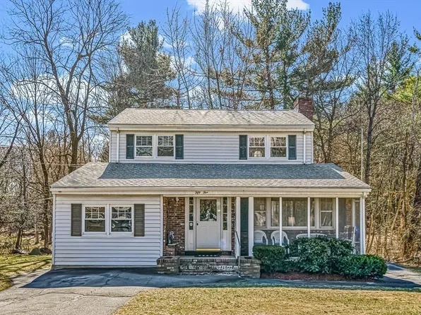 55 Colburn Ave, Dracut, MA 01826