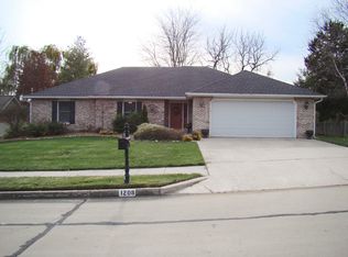 1208 Elsdon Dr, Columbia, MO 65203