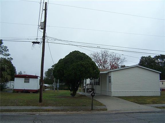 2nd image of 1750 Holliday Dr