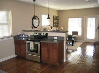 601 S 31st Ave APT 102, Omaha, NE 68105
