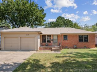 1928 S Santa Fe Ave, Bartlesville, OK 74003