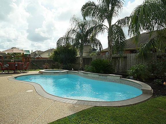 3rd image of 15210 Brown Eyed Susan Ct