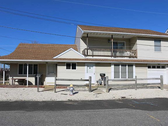 3rd image of 320 Durborow Ave