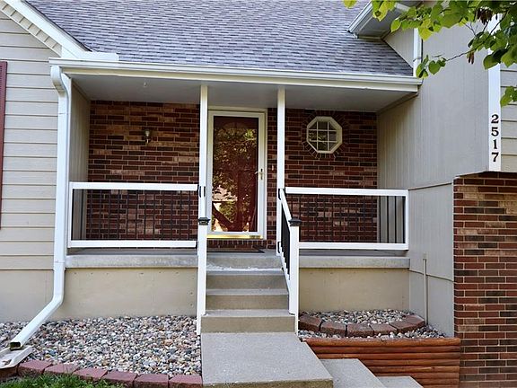 2nd image of 2517 NW Leann Dr