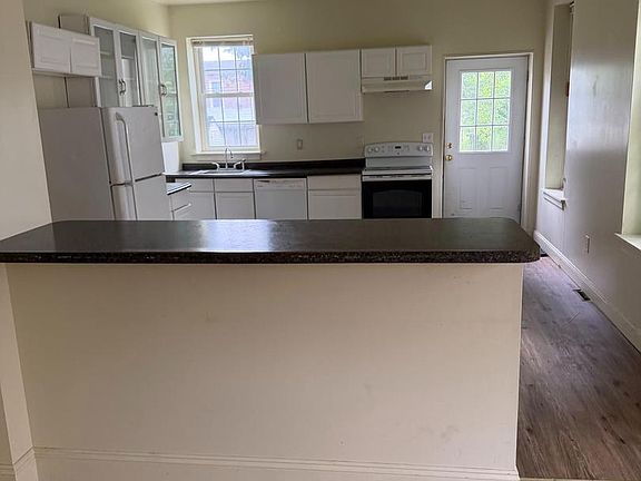 4th image of 531 S Walnut St