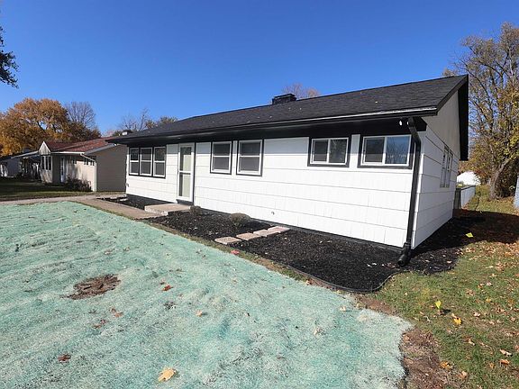 3rd image of 19627 Southland Ave