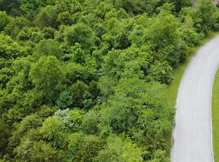 121 Links Ct, Tazewell, TN 37879