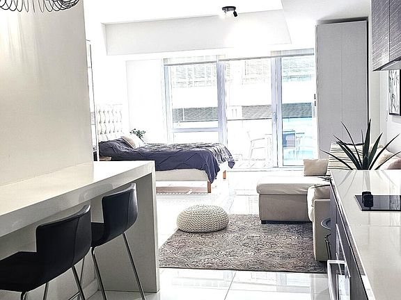 5th image of 851 NE 1st Avenue #306
