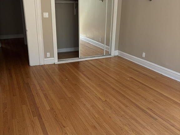 4th image of 2540 E 78th St