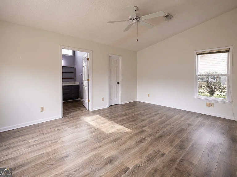 112 Glendale Dr — Photo 19
