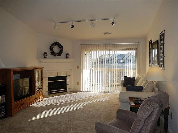 2nd image of 4823 Bordeaux Ln