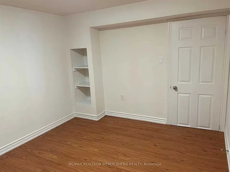 91 William Honey Cres #BASEMENT — Photo 2