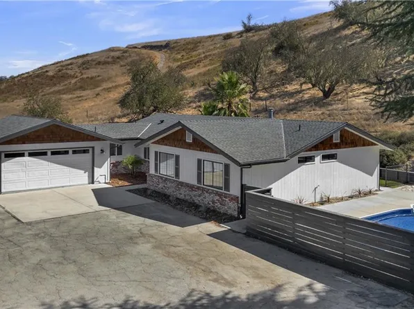 3925 Hillcrest Dr, Templeton, CA 93465