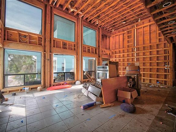 5th image of 100 Melrose Ln