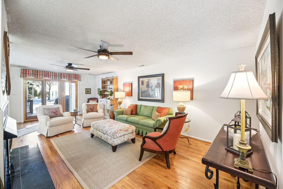 Belle Field Rd-S0802-005.jpg