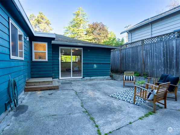 14514 27th Ave NE, Shoreline, WA 98155