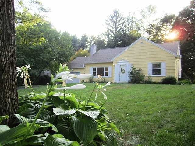 1st image of 41 Woodside Dr