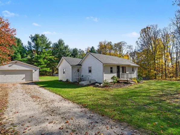 10016 Arends Ave NE, Sparta, MI 49345