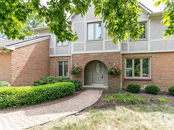 3rd image of 10843 Sierra Woods Cir