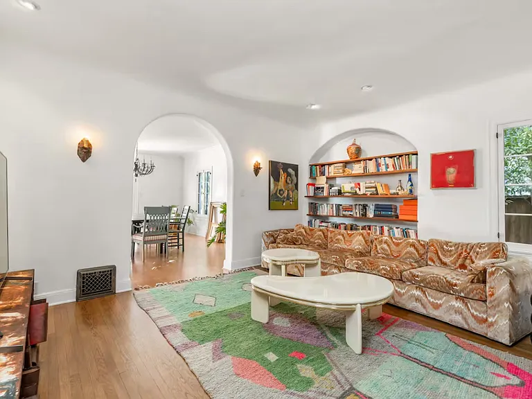 4962 Los Feliz Blvd — Photo 14