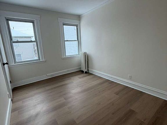 5th image of 27 N 5th St Floor 2