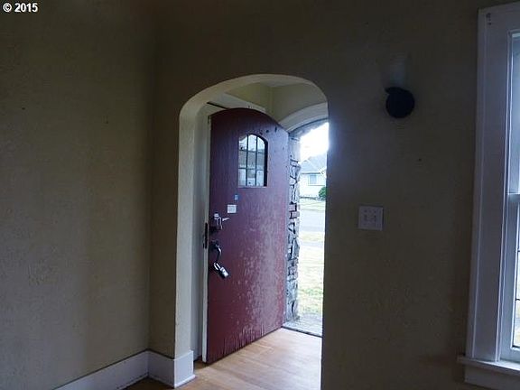 2nd image of 405 N 7th Ave